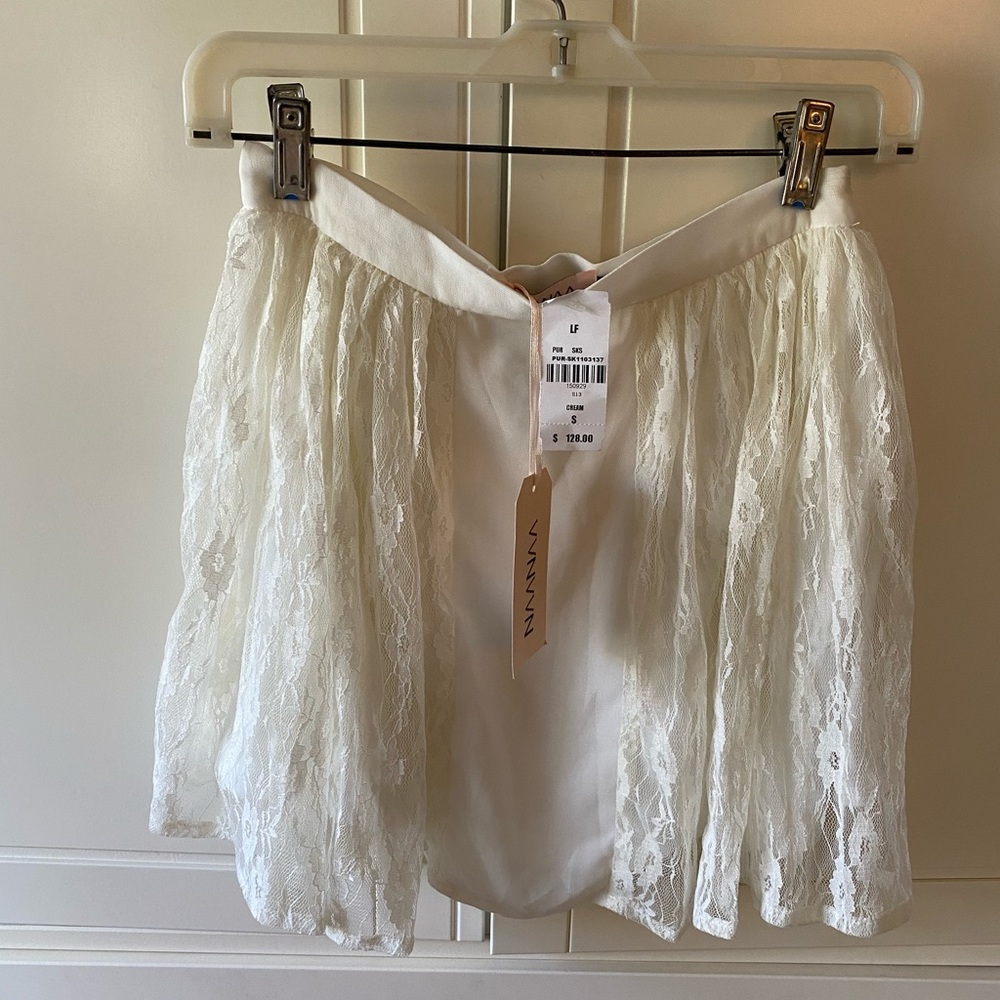 NWT LF White Lace Mini Skirt